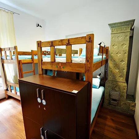 Podstel Umbrella Hostel *