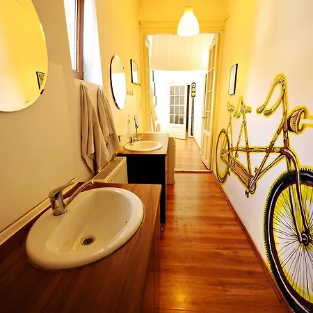 Hostel Podstel Umbrella