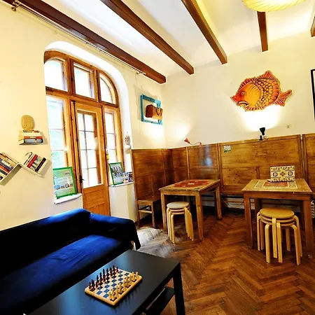 Podstel Umbrella Hostel *