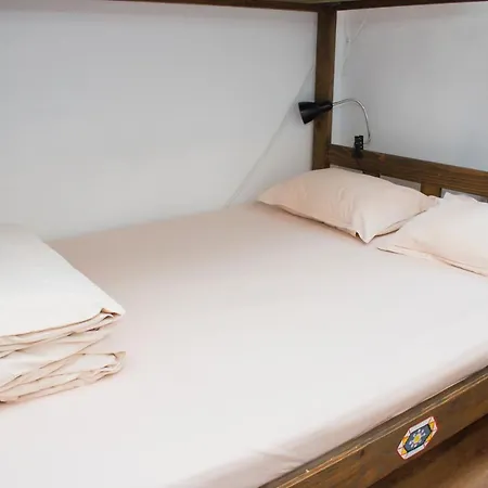 Podstel Umbrella Hostel *