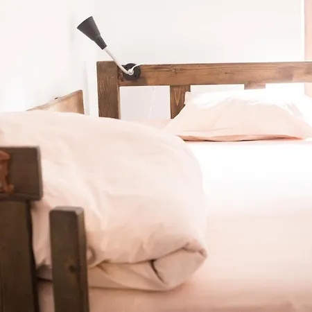 Hostel Podstel Umbrella Bükreş